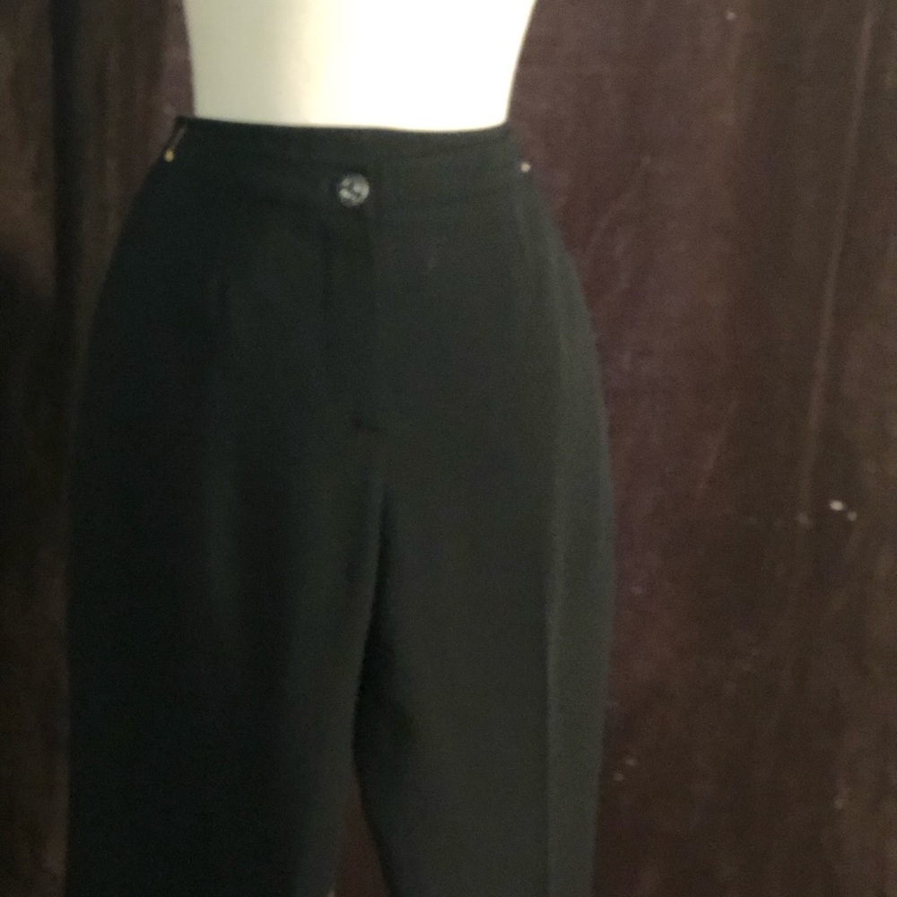 Chanel size 6 black pant
